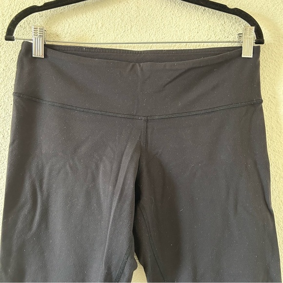 Lululemon Women’s Leggings 10 Black Cropped pull on stretchy gym Workout Flawd - Picture 3 of 9